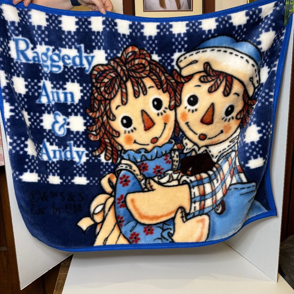 Vintage Raggedy Ann and Andy Plush Blanket 27"x 38" Simon & Schuster